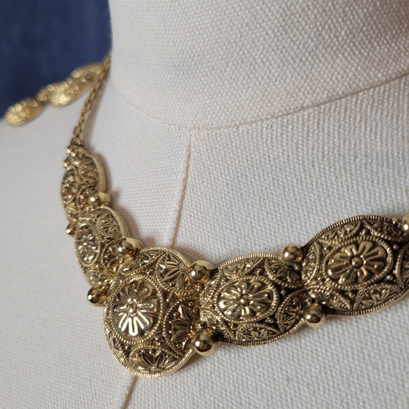 Vintage Elegant Gold-Tone Necklace And Earings. In Box, Chunky, Monet Carrole - Picture 4 of 7